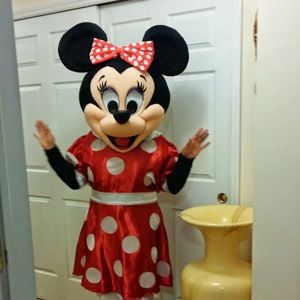 Meet your Posher, Claire